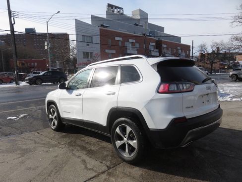Used 2019 Jeep Cherokee Limited image 5