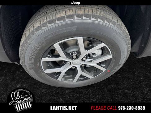 New 2025 Jeep Grand Cherokee Limited w/ Luxury Tech Group II image 7