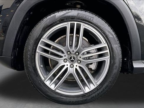 Used 2024 Mercedes-Benz GLS 450 4MATIC image 35