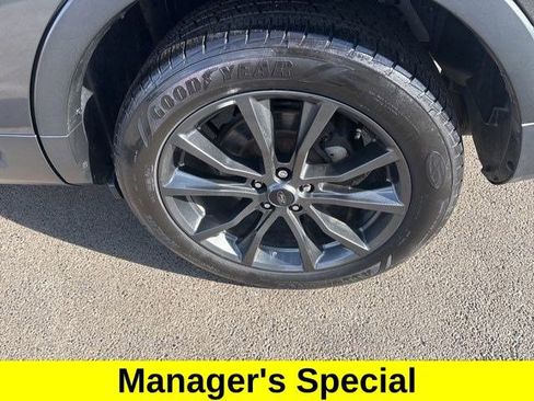 Used 2019 Ford Explorer XLT w/ Equipment Group 202A image 50