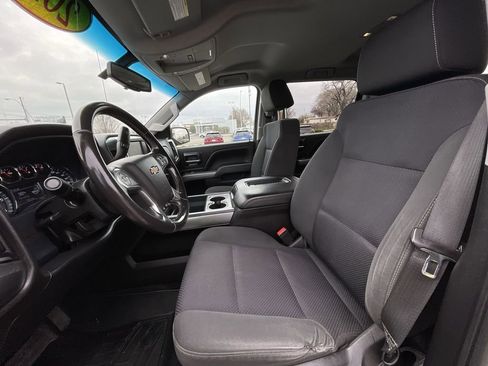 Used 2018 Chevrolet Silverado 1500 LT w/ LT Convenience Package AWD/4WD image 18