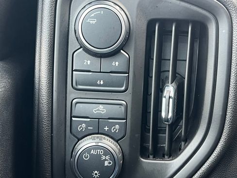 Used 2022 Chevrolet Silverado 2500 Custom w/ Custom Convenience Package image 39