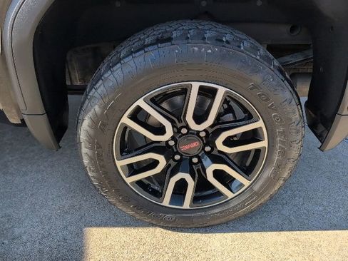 Certified 2023 GMC Sierra 1500 AT4 w/ Technology Package image 3