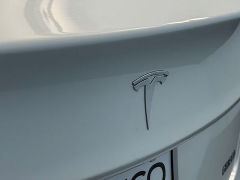 Used 2023 Tesla Model 3 Standard Range RWD image 9
