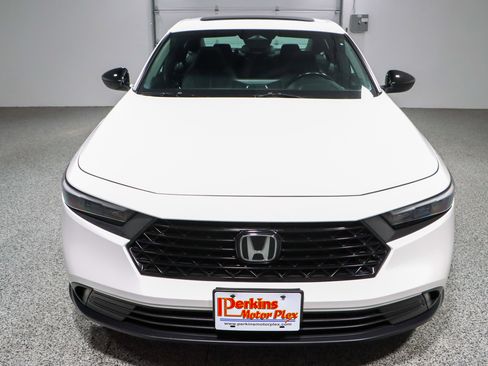 Used 2024 Honda Accord Sport image 4