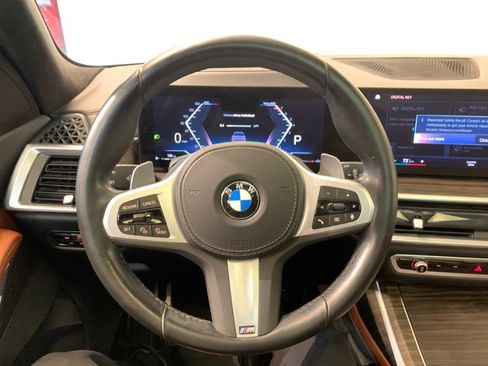 Used 2023 BMW X7 xDrive40i w/ M Sport Package AWD/4WD image 22