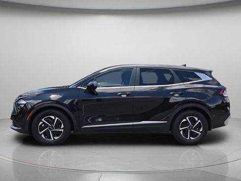 Used 2023 Kia Sportage LX FWD image 3
