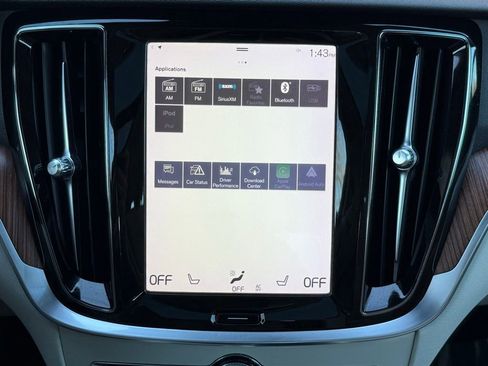 Used 2019 Volvo S60 T5 Momentum w/ Premium Package image 32