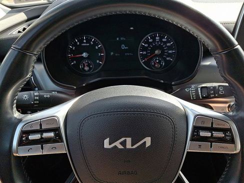Used 2022 Kia Telluride LX image 18