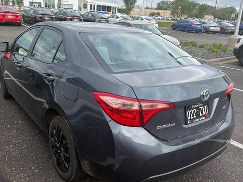 Used 2017 Toyota Corolla LE FWD image 9