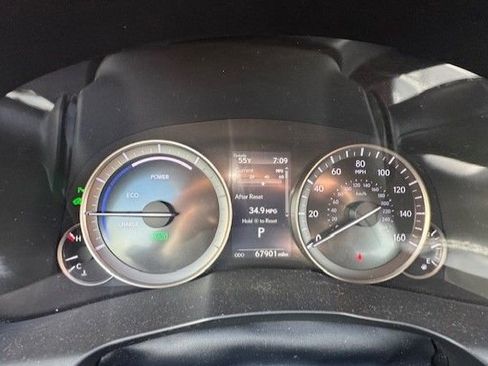 Used 2016 Lexus ES 300h w/ Navigation System Package image 10