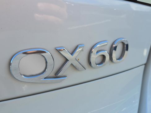 Used 2018 INFINITI QX60 Luxe w/ Deluxe Technology Package image 19