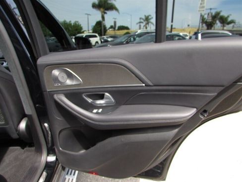 Used 2020 Mercedes-Benz GLE 450 4MATIC w/ MBUX Technology Package image 30