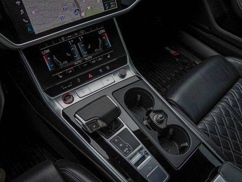 Certified 2022 Audi S6 Premium Plus image 17