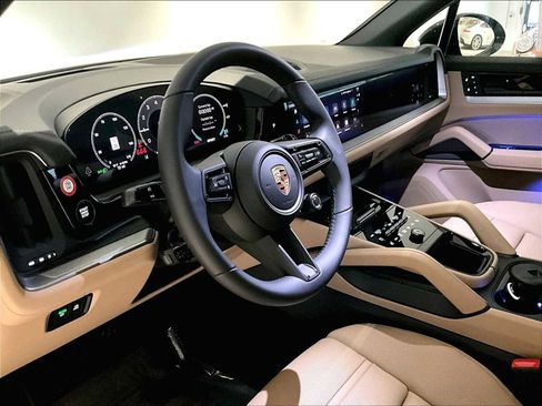 New 2026 Porsche Cayenne E-Hybrid image 4