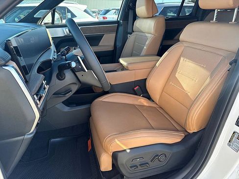 New 2026 Hyundai Santa Fe Calligraphy w/ Tow & Go Package image 8