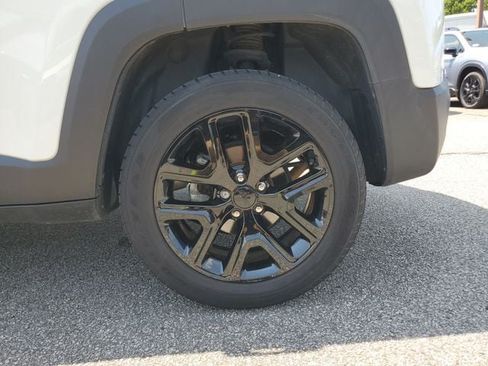 Certified 2022 Jeep Renegade Altitude AWD/4WD image 12