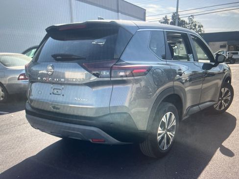 Certified 2023 Nissan Rogue SV image 3