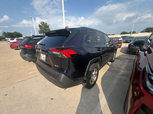 Used 2024 Toyota RAV4 XLE FWD image 3