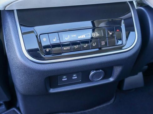 New 2026 Nissan Armada Platinum image 18