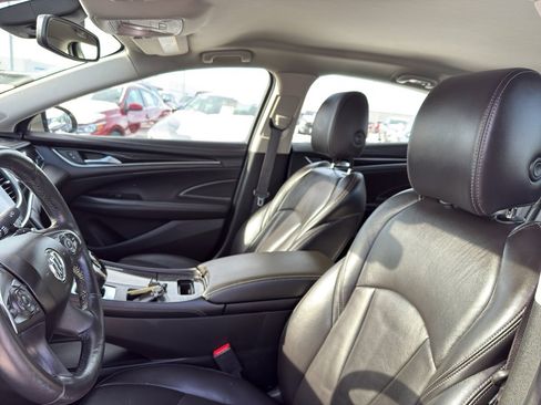 Used 2017 Buick LaCrosse Premium image 26