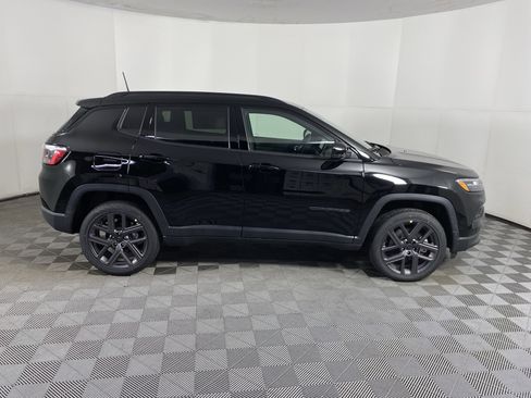 New 2026 Jeep Compass Limited image 5