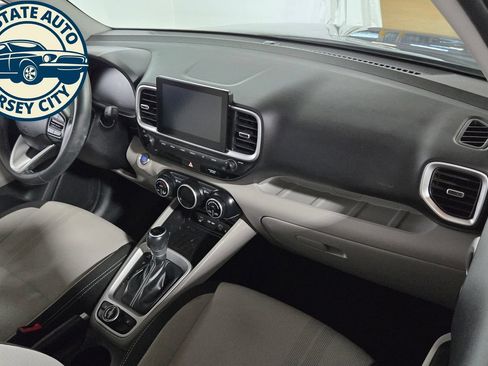 Used 2026 Hyundai Venue SEL FWD image 33