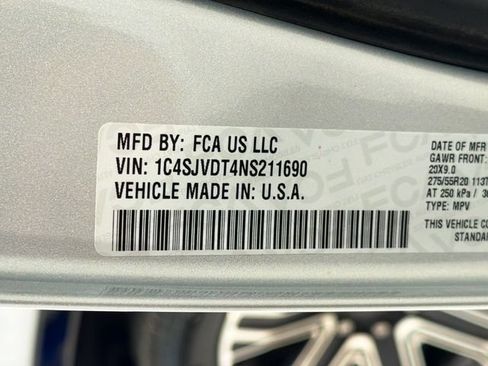 Used 2022 Jeep Wagoneer Series III AWD/4WD image 30