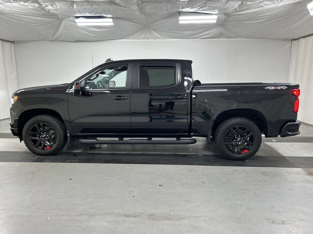 Used 2024 Chevrolet Silverado 1500 RST w/ Redline Edition AWD/4WD image 6