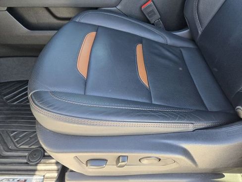 Used 2024 GMC Sierra 1500 AT4 w/ Technology Package image 24