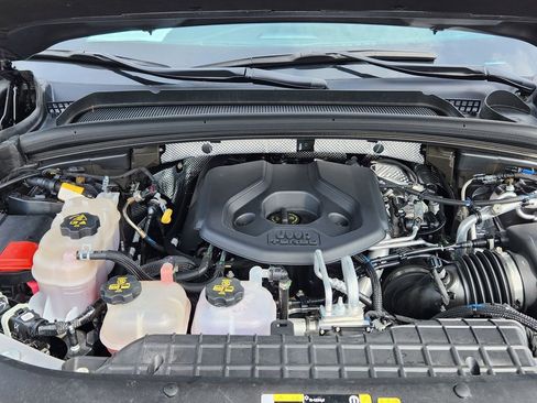 Used 2022 Jeep Grand Cherokee Overland image 18