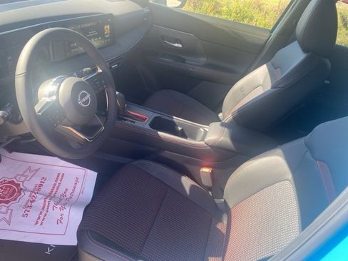 New 2025 Nissan Kicks SR image 16