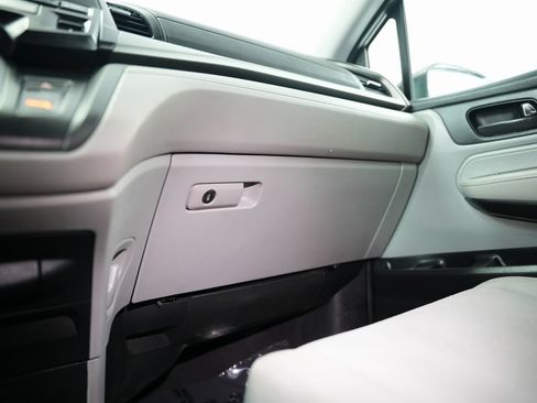 Used 2018 Honda Odyssey LX image 43