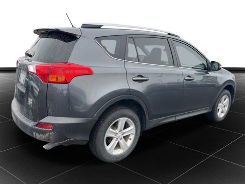Used 2013 Toyota RAV4 XLE image 5