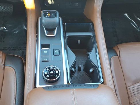 Used 2022 Nissan Pathfinder Platinum w/ Cargo Package image 28