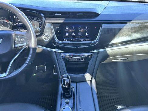 Certified 2023 Cadillac XT6 Sport w/ Technology Package image 18