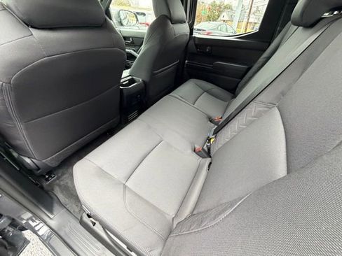 Used 2025 Toyota Tacoma SR AWD/4WD image 13