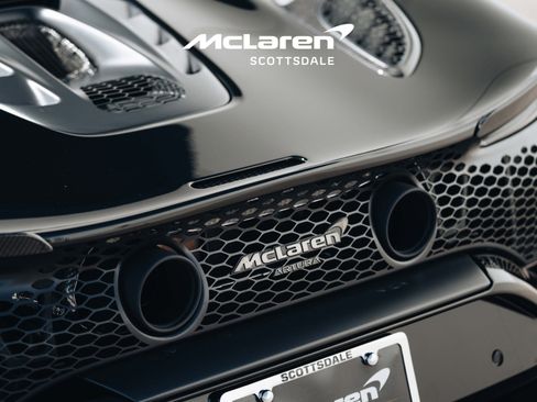 Used 2025 McLaren Artura Spider image 33
