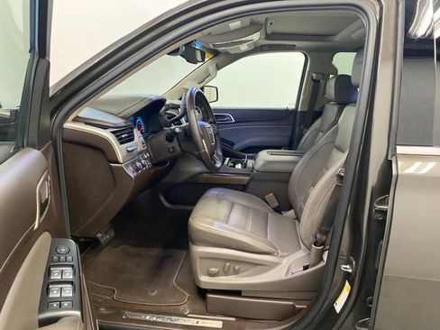 Used 2019 GMC Yukon Denali w/ Open Road Package AWD/4WD image 8
