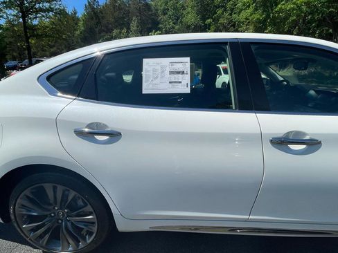 Used 2017 INFINITI Q70 L 3.7 AWD/4WD image 10
