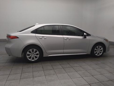 Used 2022 Toyota Corolla LE FWD image 10