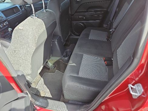 Used 2015 Jeep Patriot Sport image 7