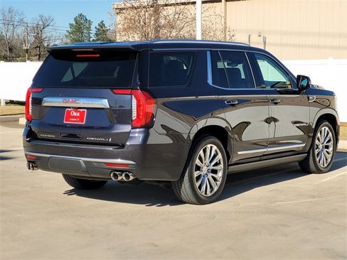 Used 2023 GMC Yukon Denali w/ Denali Reserve Package image 4