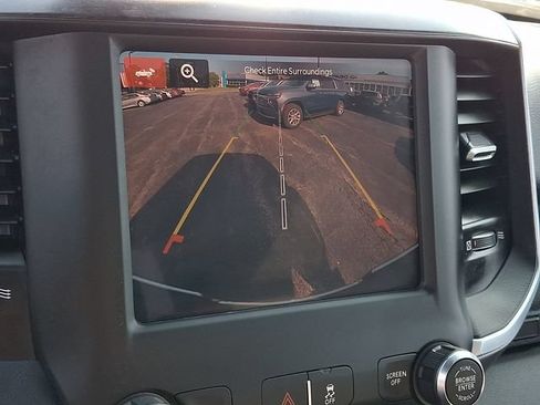 Used 2024 RAM 2500 Big Horn AWD/4WD image 17