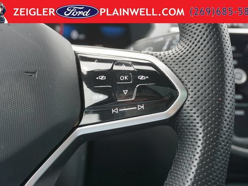 Used 2023 Volkswagen Tiguan SE R-Line AWD/4WD image 25