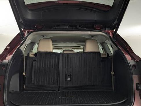 Used 2024 Toyota Highlander XLE image 15