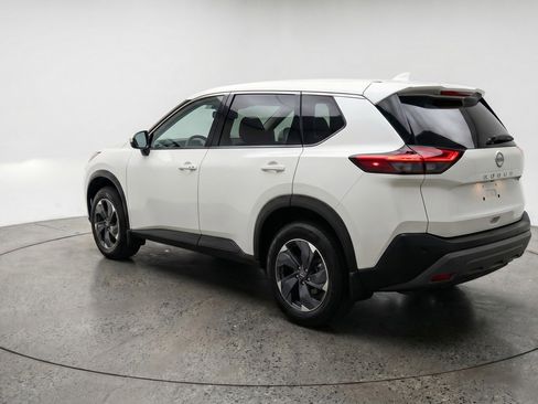 Used 2025 Nissan Rogue SV image 6