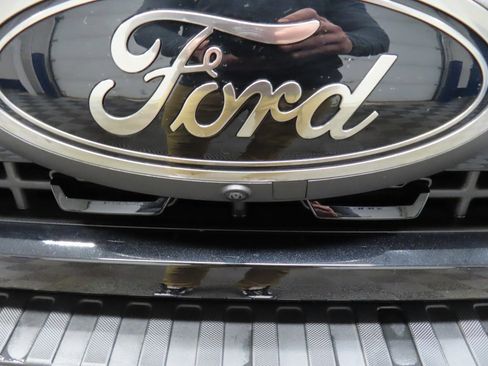 Used 2024 Ford F350 Lariat w/ Black Appearance Package image 53