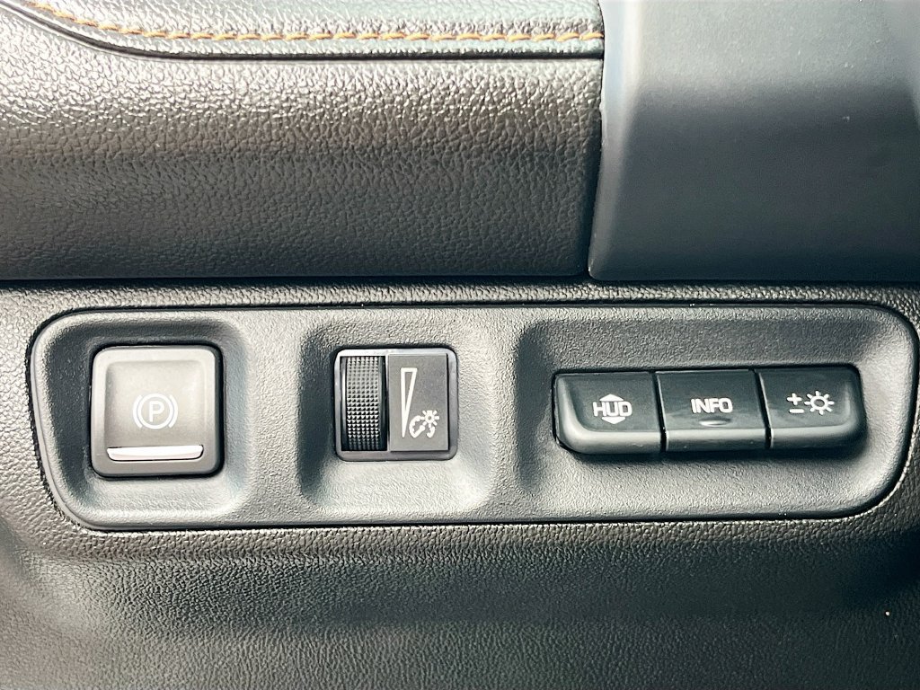 Used 2022 GMC Acadia AT4 w/ Technology Package AWD/4WD image 10