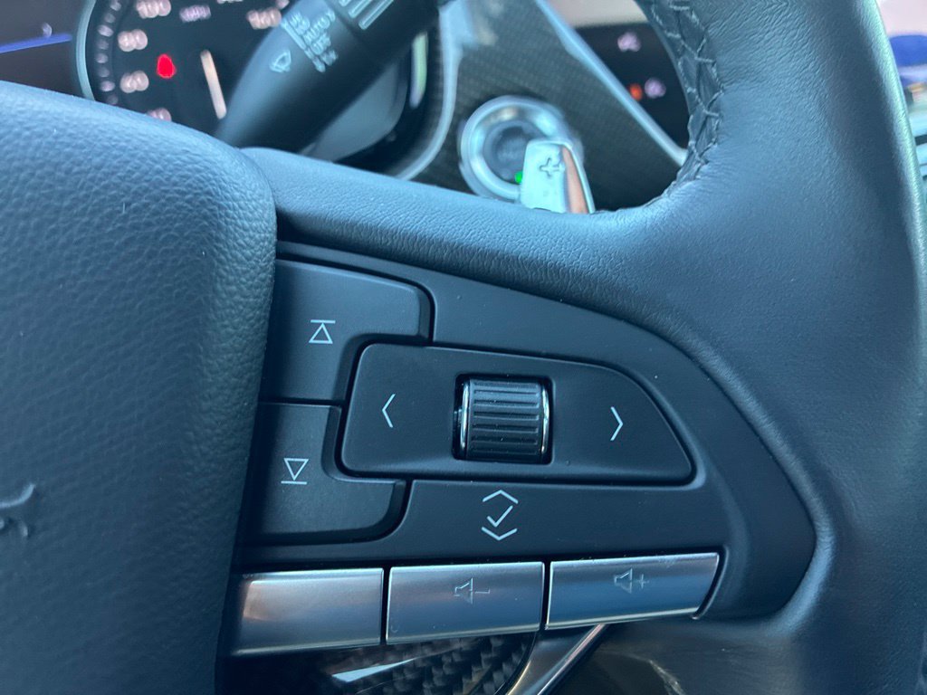 Used 2025 Cadillac XT6 Sport w/ Technology Package AWD/4WD image 16